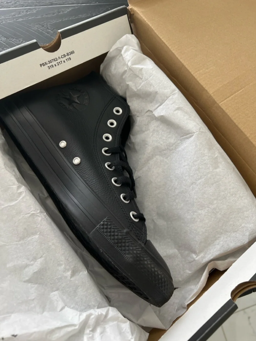 Converse CTAS Hi Black Leather Unisex Sneakers—Men’s 9 / Women’s 11— New in Box - Picture 5 of 6